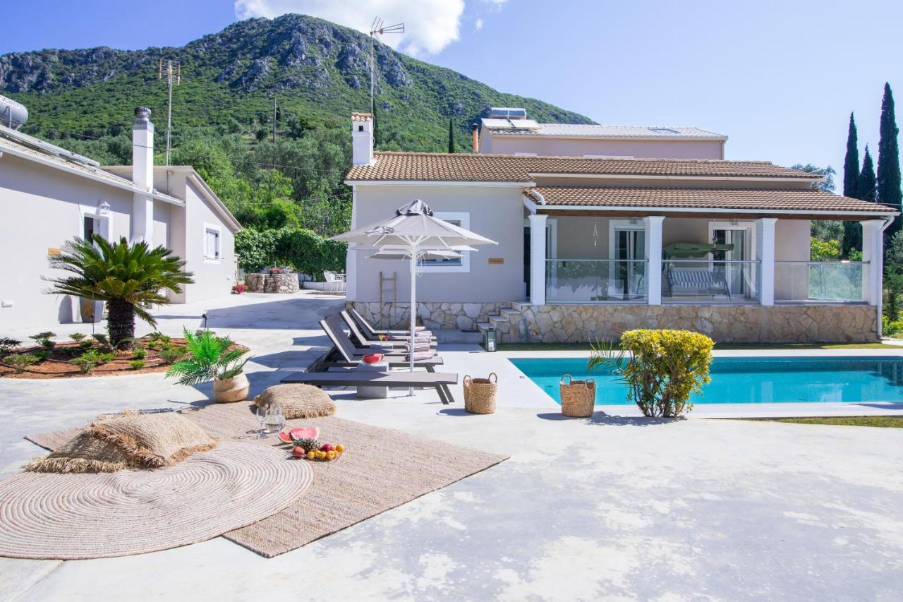 Grande Terra Villas With Swimming Pool Spartylas Extérieur photo