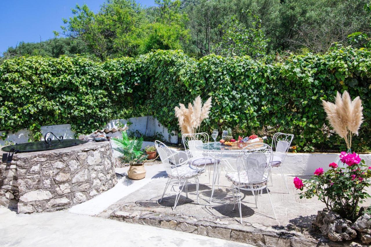 Grande Terra Villas With Swimming Pool Spartylas Extérieur photo