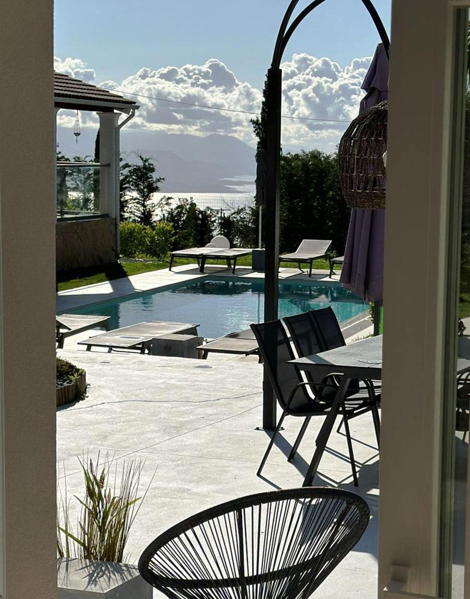 Grande Terra Villas With Swimming Pool Spartylas Extérieur photo